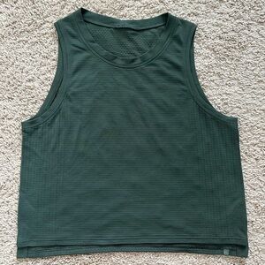 Lululemon Train To Be Tank size 4